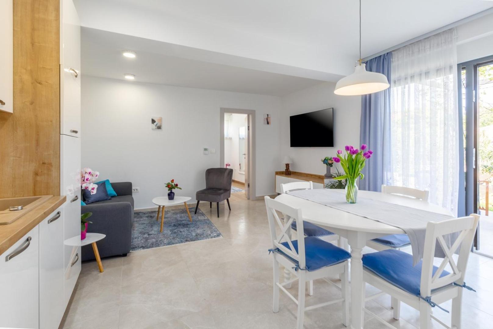 Ferienwohnung Riva Garden Exclusive Funtana Exterior foto