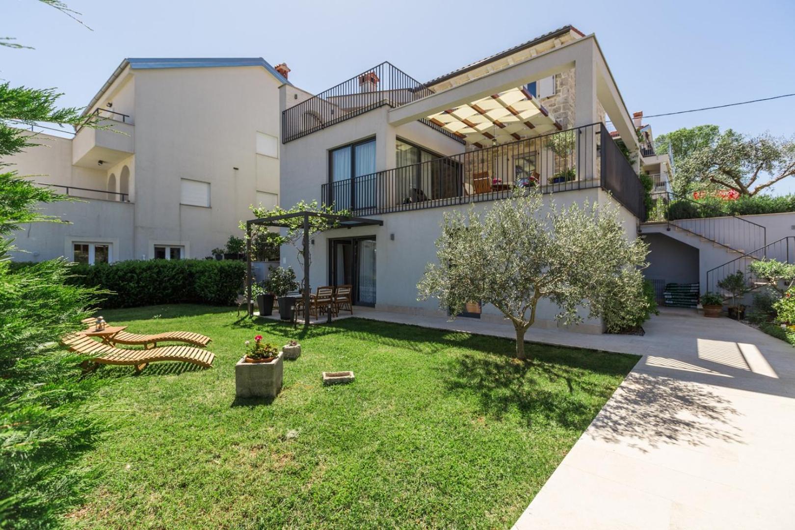 Ferienwohnung Riva Garden Exclusive Funtana Exterior foto
